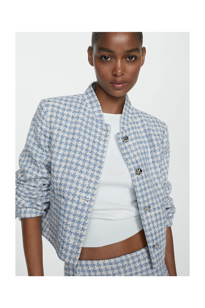 MANGO Woman Tvídové sako s kovovými knoflíky