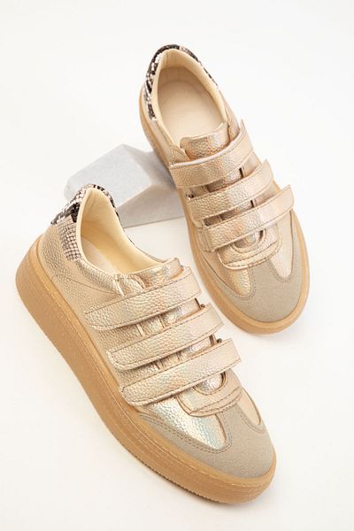 SOHO Goldfarbener Damen-Sneaker 20400