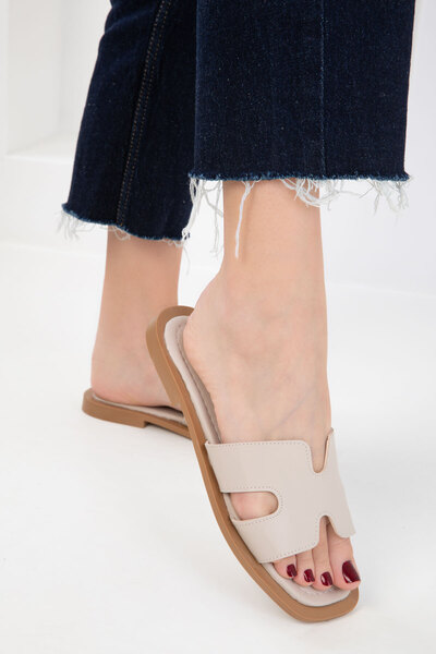 SOHO Béžové dámské pantofle 20343