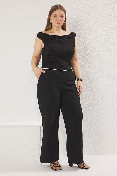 Trendyol Curve Black Bag - Stylish and Convenient