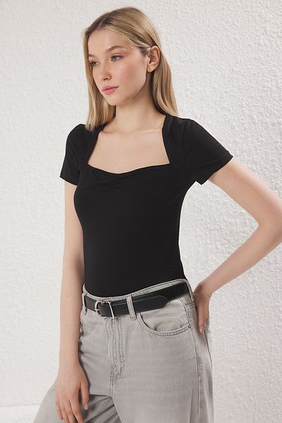 Trendyol Collection Μαύρο Colorblock Sweetheart λαιμόκοψη/Σωστή πλεκτή μπλούζα TWOSS25BZ00212