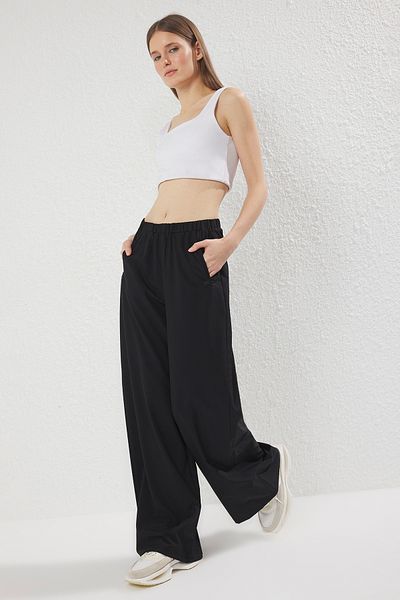 Trendyol Collection Schwarze Sporttasche mit Reißverschluss, Statistik THMSS25EA00007