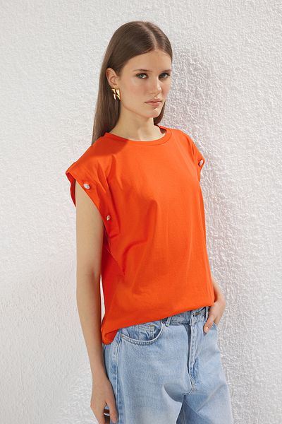 Trendyol Collection Red Cotton T-Shirt with Staple Detail - Wadded Look, Relaxed Crew Neck Twoss23Ts00016