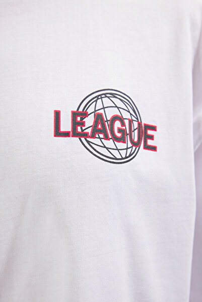 Trendyol Collection Tricou alb, 100% bumbac, cu croiala scurtă, imprimat pe spate - TWOSS25TS00165