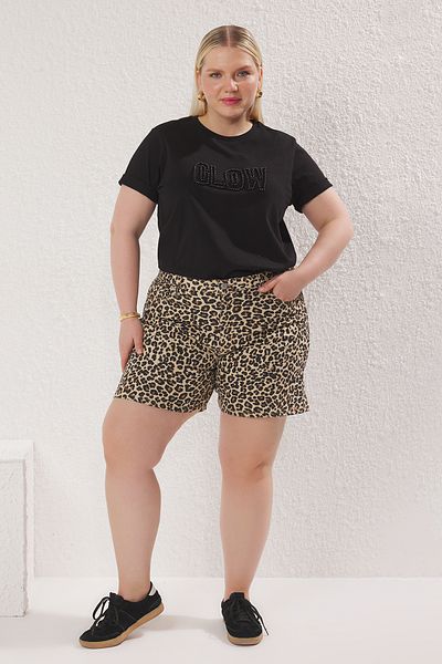 Trendyol Curve Pantaloni scurți de mărime mare, multicolori, cu talie înaltă, cu model aminal, TBBSS25AP00031
