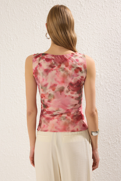 Trendyol Collection Πολυχρωμο εφαρμοστό μπλουζάκι με πτυχωτές/κρεμαστές λεπτομέρειες TWOSS25BZ00384