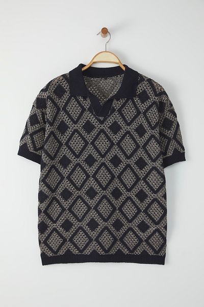 Trendyol Collection Marineblaues Oversize-Strick-T-Shirt mit durchbrochenem Polokragen – TMNSS25PO00040