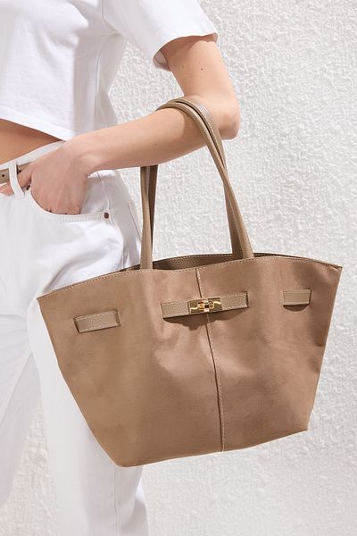 TRENDYOL SHOES Damen-Umhängetasche aus weichem Wildleder mit Griff – Crossbody TAKAW25OC00013