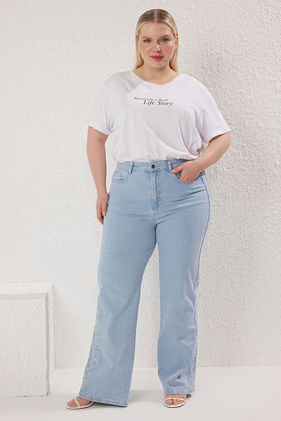 Trendyol Curve High Waist Embroidered Light Blue Straight Jeans - Plus Size Tbbss25Cj00025
