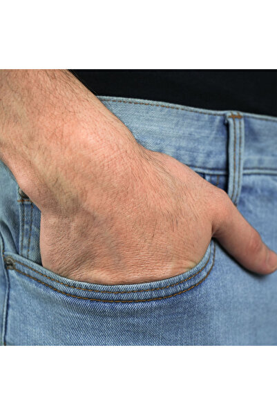 Giordano Men's Skinny Tapered Jeans