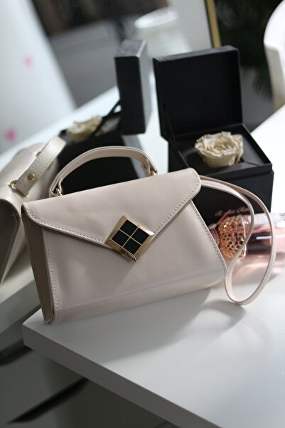 Moom Bag Women's Cream Matte Texture Square Handbag with Gold Accessory Detail