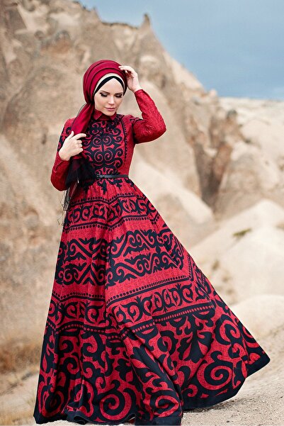 Muslima Wear فستان Anar Ruby أسود شرقي بخصر مكشكش وياقة بولو قابلة للتعديل