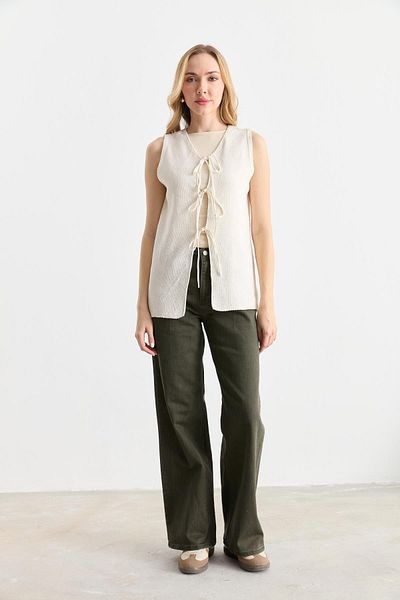 Qutu Butik 0154 Strick Vest with Lace