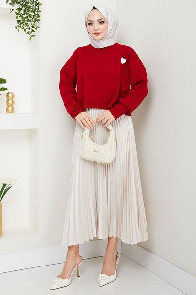 hafsamina Red Heart Detailed Crop Sweater Hm2632