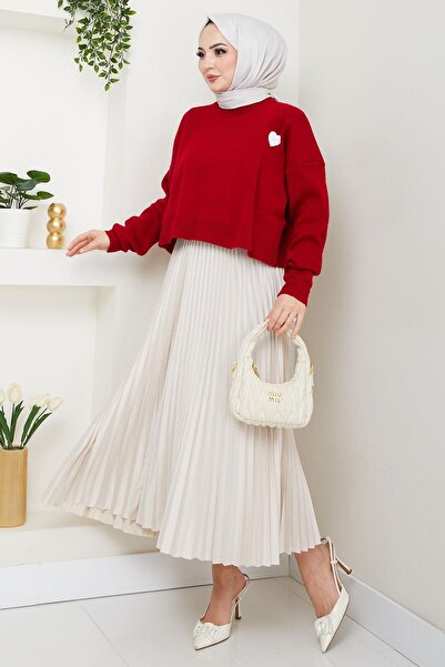 hafsamina Red Heart Detailed Crop Sweater Hm2632