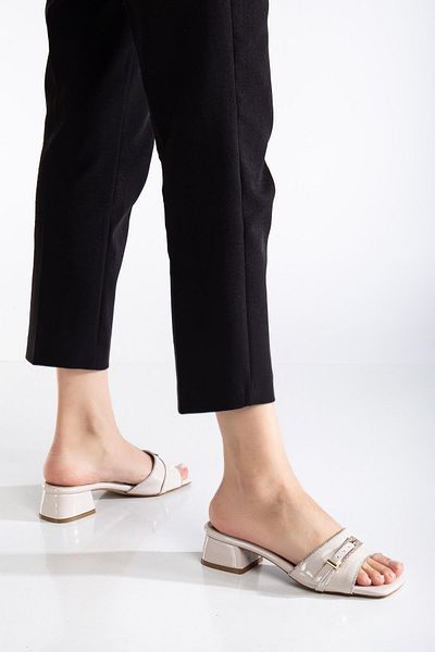 SUİNS SHOES Suins Carter Model Stone Buckle Detailed Slippers