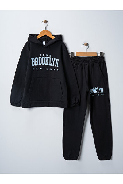 NB MODA Комплект анцуг с качулка и кенгуру джоб