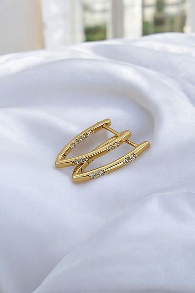 Çlk Accessories Xuping لا يفقد اللون أقراط مثلثة من الحجر من الداخل والخارج 35657