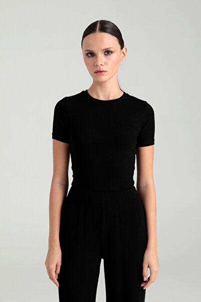 SHEISMONO Μαλακή μπλούζα με στρογγυλή λαιμόκοψη κοντομάνικη μαύρη