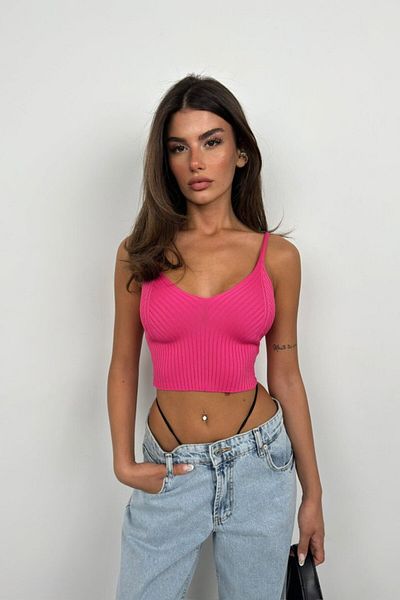 modaserdem   V-Neck Crop Blouse