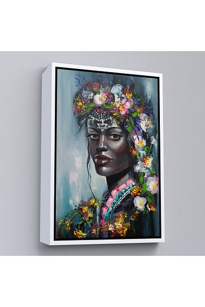 Harita Sepeti Femeie africană cu coroană de flori într-un cadru alb