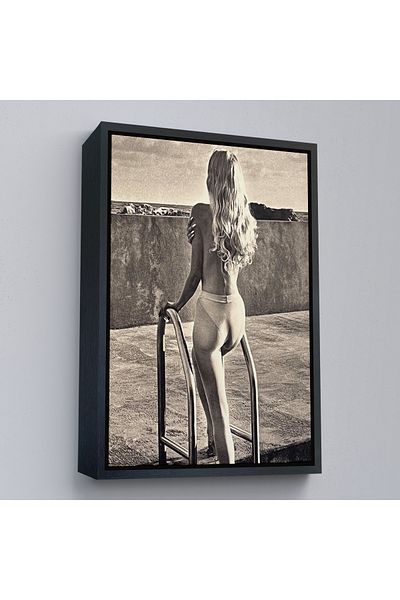 Harita Sepeti O expoziție vizuală de Helmut Newton cu cadru de aur