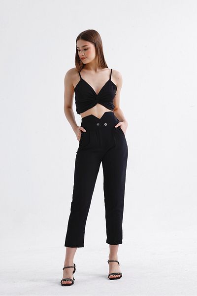 Ivy Clo High Waist Button Detailed Carrot Pants Black