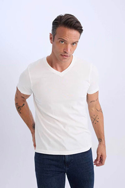DeFacto تي شيرت رجالي أبيض بقصة عادية وياقة على شكل V D7938AX/WT32