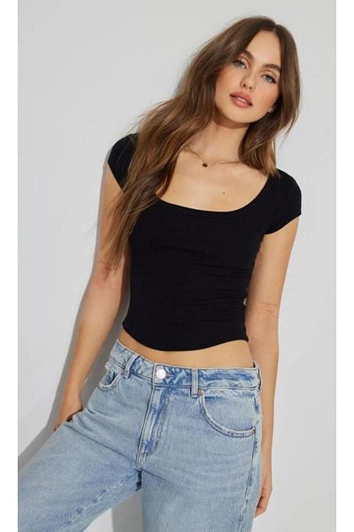 Madmext Schwarzes Damen-T-Shirt mit breitem Kragen Mg2341