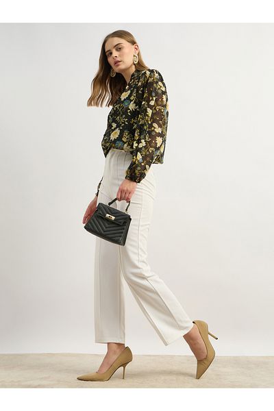 Styli Floral Print Balloon V-Neck Blouse