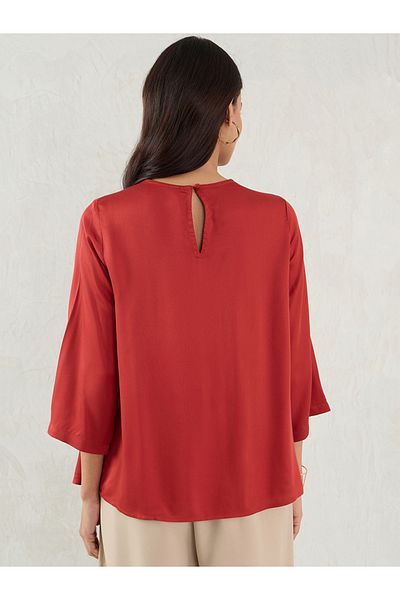 Femmella By Styli بلوزة سادة بقصّة عادية ومطوية