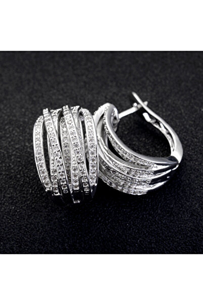 Choice أقراط دائرية من Huitan بتصميم صليب فضي اللون للنساء E3272 - مرصعة بالك...