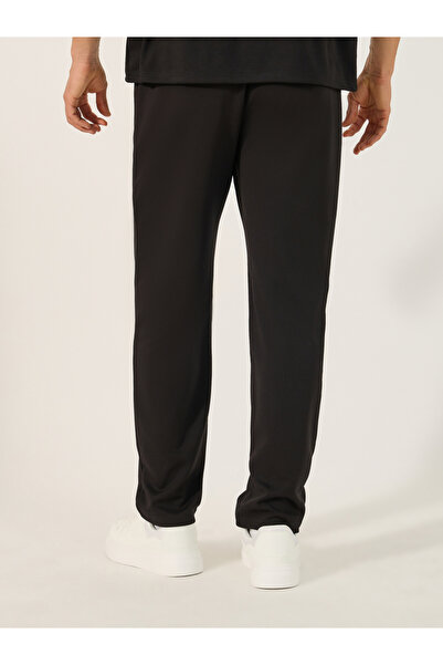 Styli Mid Rise Relaxed Fit Trousers with Pockets