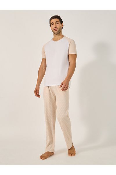 Styli Color Block Raglan Sleeve T-Shirt and Printed Pyjama Set