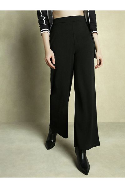 Dennis Lingo By Styli Mid Rise Wide Leg Relaxed Fit Trousers