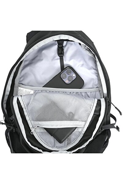 Nike Unisex Black Running Bag - Commuter 15 Liter N.000.3567.045.ns