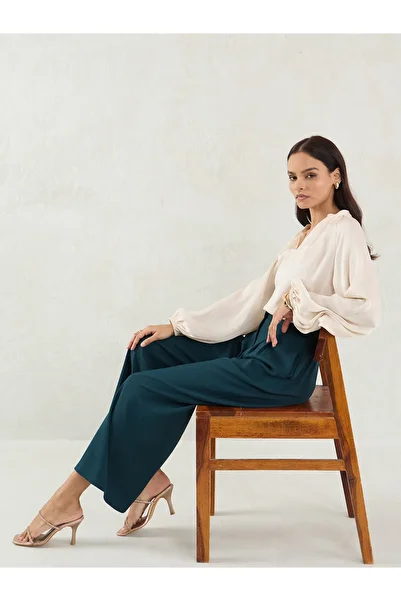 Femmella By Styli Mid Rise Pleated Detail Straight Pants