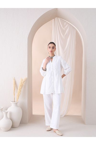 Femmella By Styli سترة من القطن المطرزة مع بنطلون مستقيم