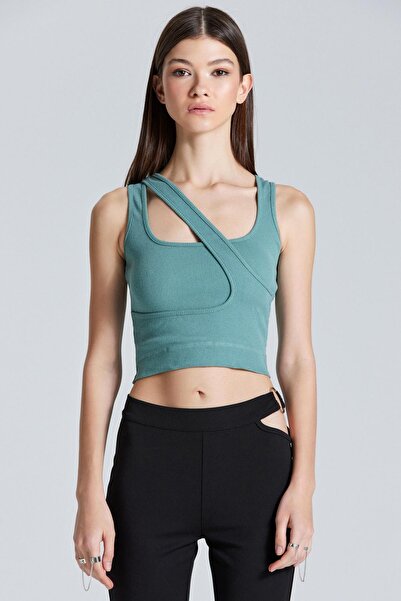 World Fashion Trends 2452 بلوزة بشريط سميك ومفصلة بالنعناع