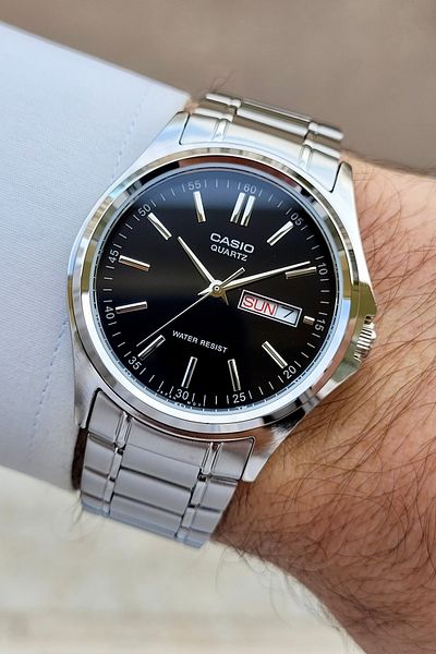 Casio هيكل فولاذي كامل، سوار فضي اللون، ساعة يد رجالية فاخرة