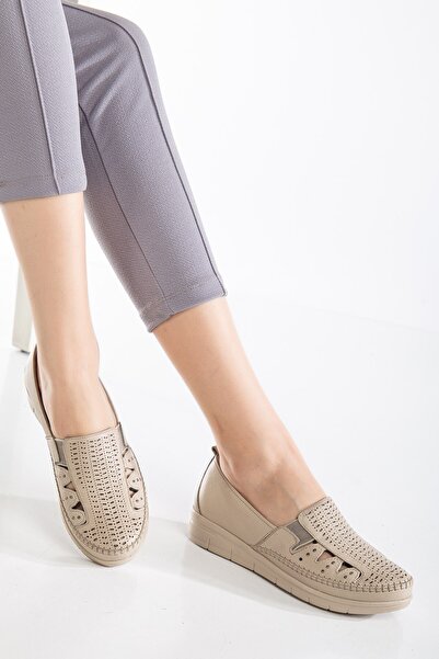 By Yağlıoğlu 92106 Ορθοπεδικά δερμάτινα διάτρητα άνετα παπούτσια με λεπτομέρε...