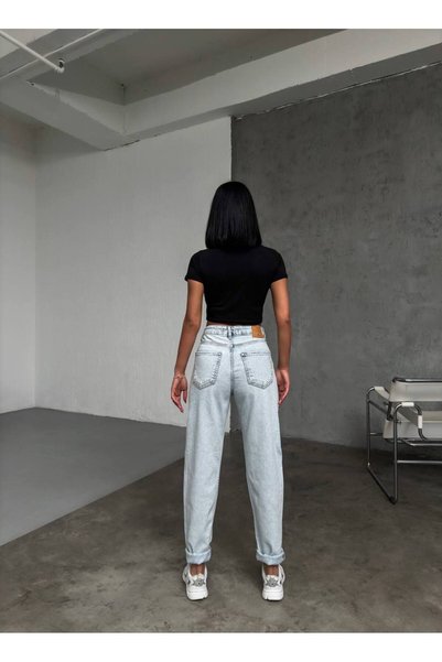 sion jeans Julia Milano New Season Lara Jiyan Women's Light Ice Blue Snow Wash Mom Jean 2025