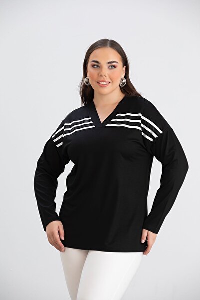 EMZAGİYİM بلوزة بتفاصيل مخططة من الأمام