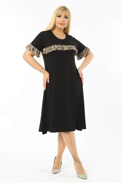 Mia Butik بالإضافة إلى حجم اللباس الأسود كشكش مفصلة