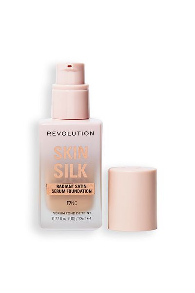 MAKEUP REVOLUTION كريم أساس ريفوليوشن سكين سيلك - F7