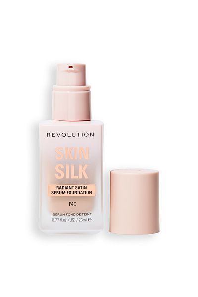 MAKEUP REVOLUTION كريم أساس ريفوليوشن سكين سيلك - F4