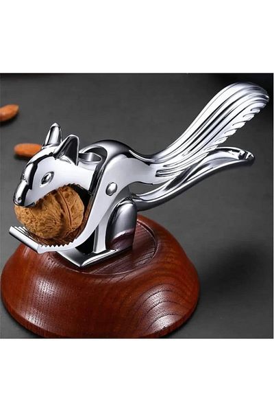 Busstier Premium Squirrel Shaped Metal Walnut & Hazelnut Cracker – Ergonomic, Durable and Stylish Design