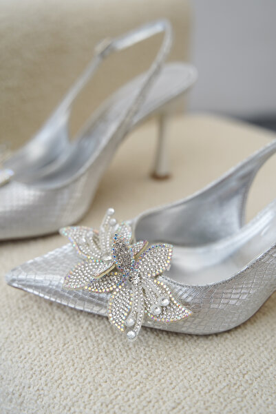 Cananın Pabuçları حذاء باريس 207 بإبزيم مرصع بالأحجار