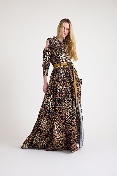 BerryRose فستان طويل عسكري بطبعة جلد الفهد مع إكسسوارات