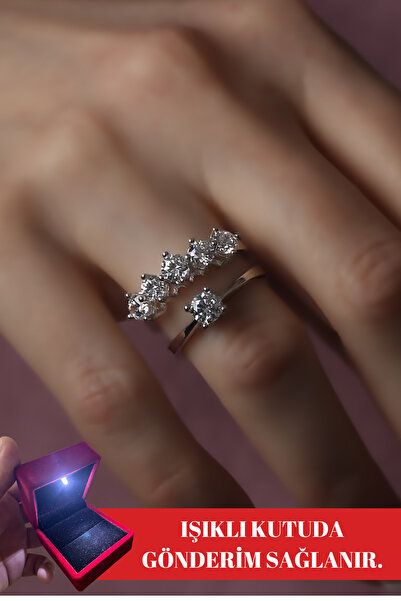 Crystal Diamond Zirconia Işıklı kutuda 1 karat beştaş ve tektaş yüzük